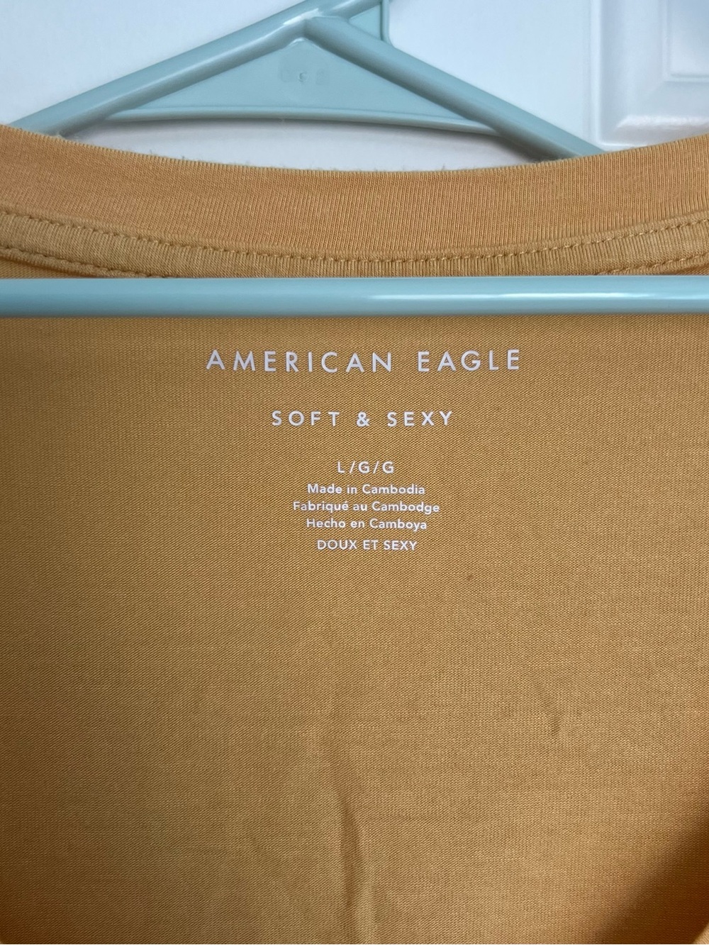 American Eagle Outfitters Soft & Sexy V-Neck Short Sleeve Tee bundle! - Picture 3 of 7